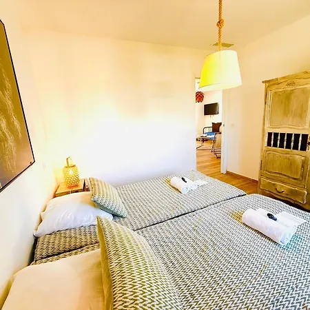Casamarina2a Maisons Bord De גהיסונאצ'יה
