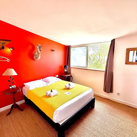 בית נופש Casamarina2a Maisons Bord De *