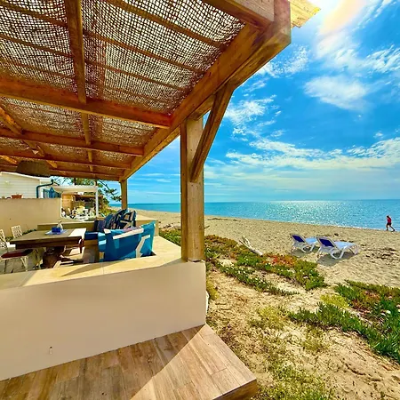 Casamarina2a Maisons Bord De בית נופש